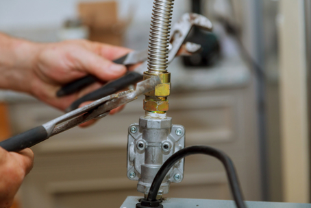Fixing a gas line